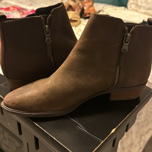 Lauren Ralph Lauren (Shira Booty Boot) - Picture 2 of 6